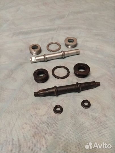 Ось для велосипеда в каретку