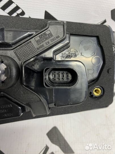 Задний правый внутренний фонарь Audi A6 C7 14-18