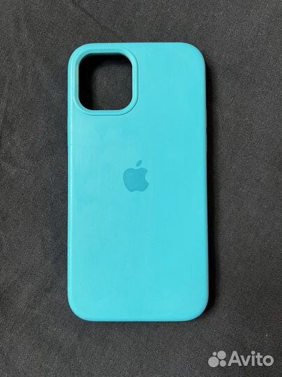 Чехол на iPhone 12