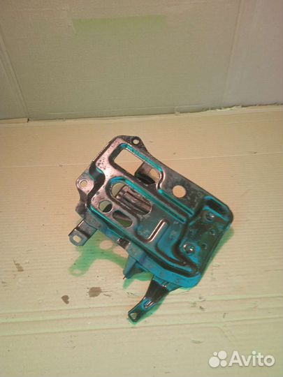 Площадка под аккумулятор Тойота Королла 150