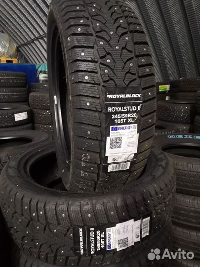 Royal Black Royal Stud II 245/50 R20 105T