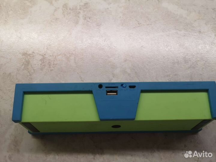 Музыкальная колонка с блютузом