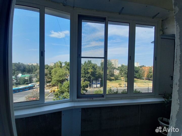 Раздвижные алюминиевые окна