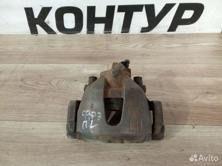 Суппорт передний левый Ford Focus 3
