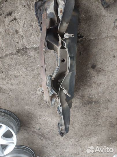 Подрамник Mitsubishi Galant 8