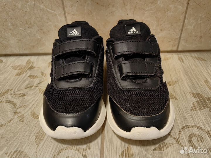 Кроссовки adidas 26,5 размер