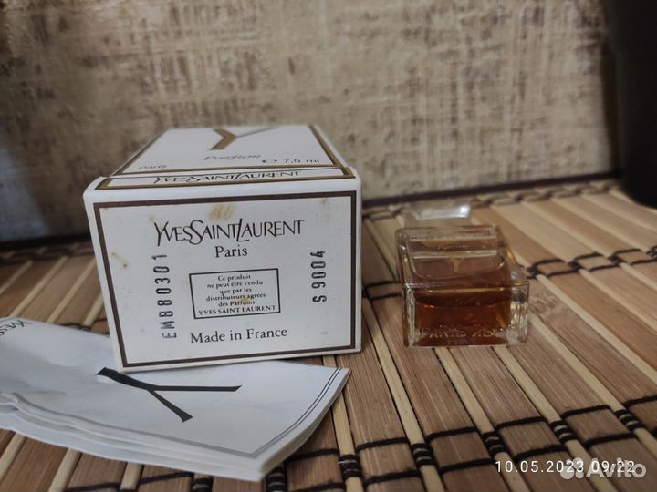 Y Yves Saint Laurent