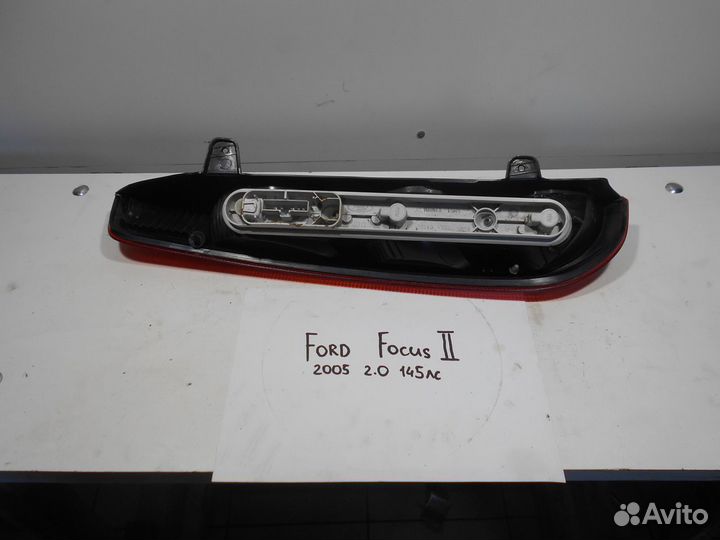 Фонарь задий левый Ford Focus универсал