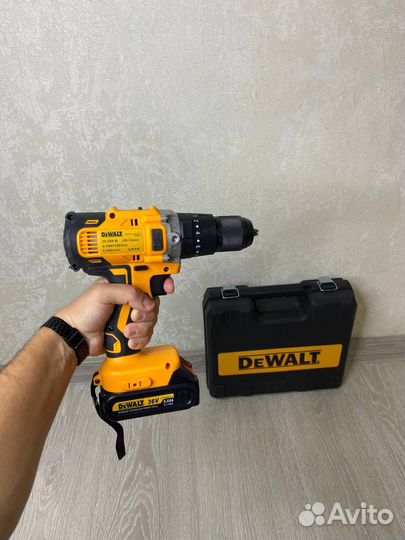 Шуруповерт DeWalt ударный