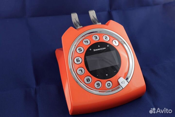 Телефон беспроводной в стиле ретро Sagemcom Sixty
