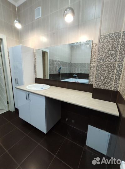 Тумбочка с зеркалом/тумбочка подвесная