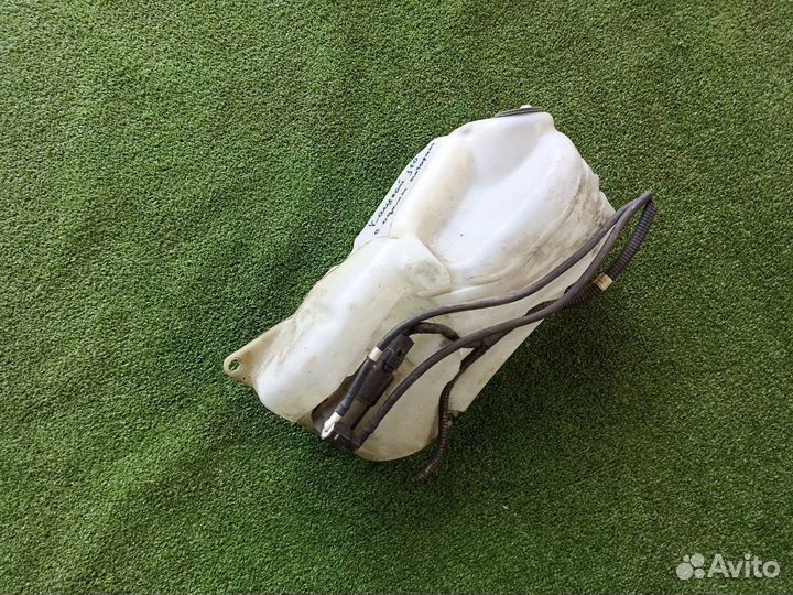 Бачок омывателя Nissan Qashqai J10