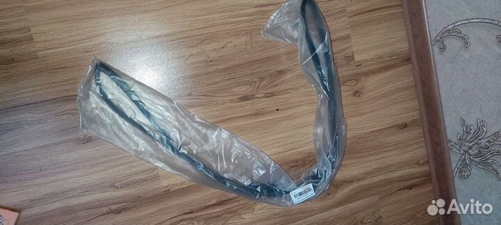 Молдинг лобового стекла nissan x-trail t31