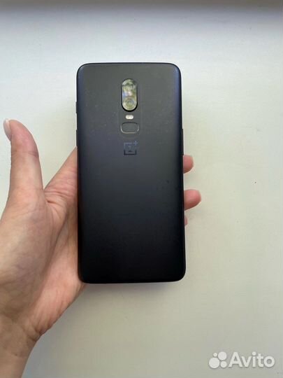 Телефон One plus 6