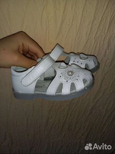 Сандалии для девочки