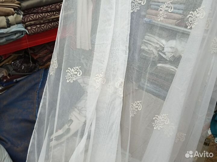 Тюль с вышивкой