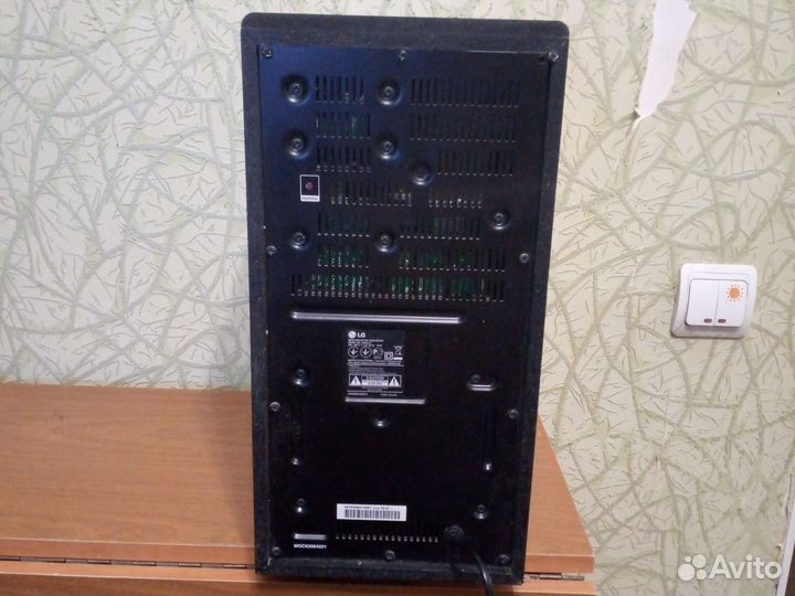 Активный сабвуфер LG беспроводной