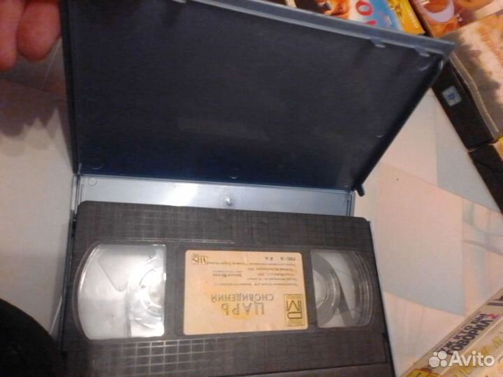 Видеокассеты