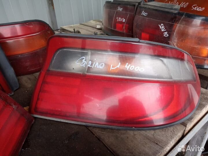 Комплект задних фонарей Toyota Carina ST195