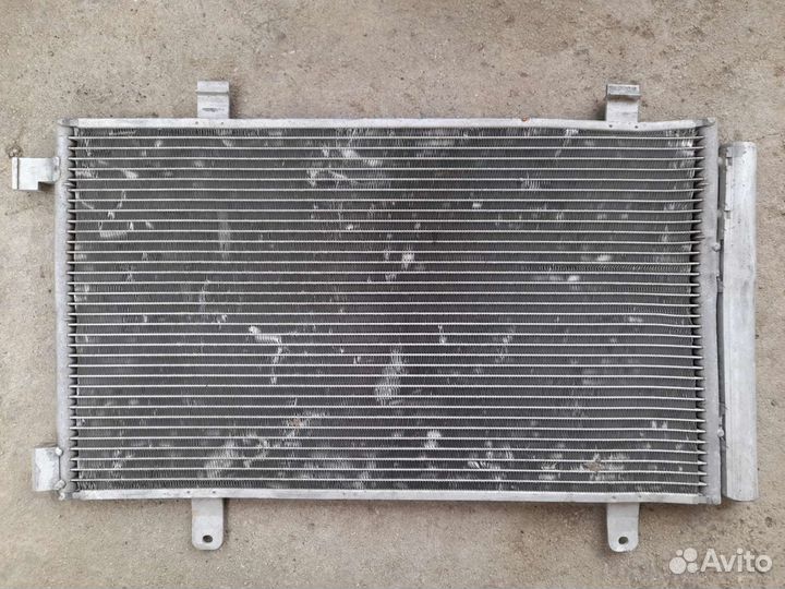 Радиатор кондиционера Suzuki SX4