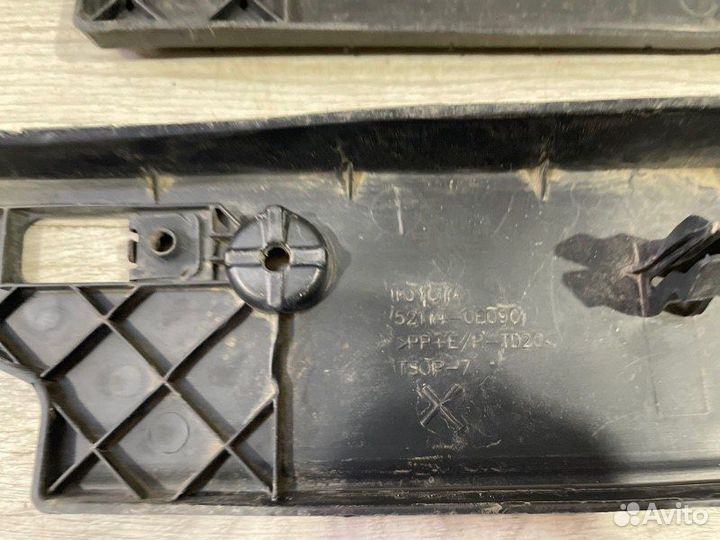 Площадка номера Toyota Highlander 3 С 2016 По 2019