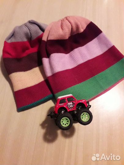 Шапка ручной машинной вязки для детей