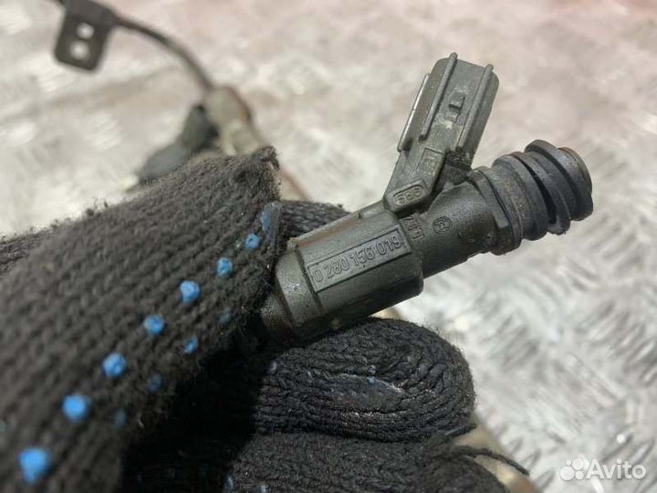 Форсунка топливная Toyota Corolla ZZE121 3ZZ-FE