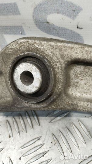 Рычаг передний нижний правый Audi A4