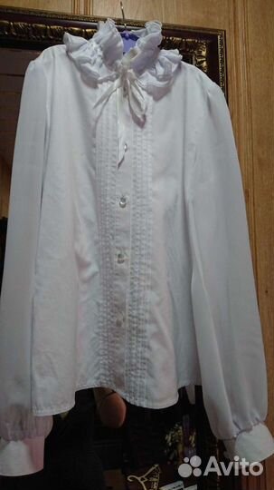 Блузки на девочку в отличном состоянии