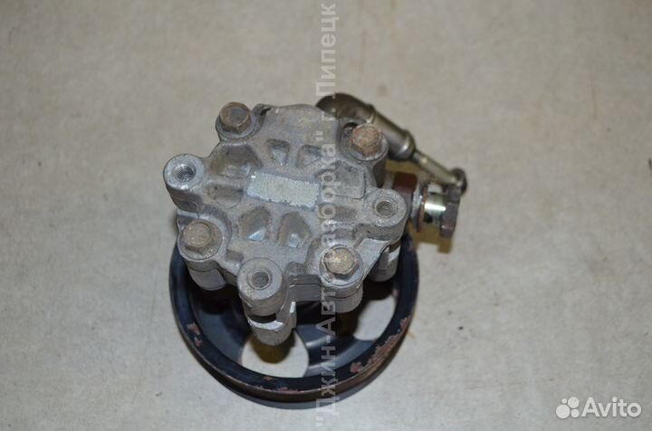 Насос гура Land Rover Discovery 3 QVB500400