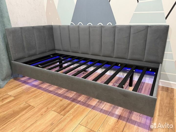 Детская парящая кровать