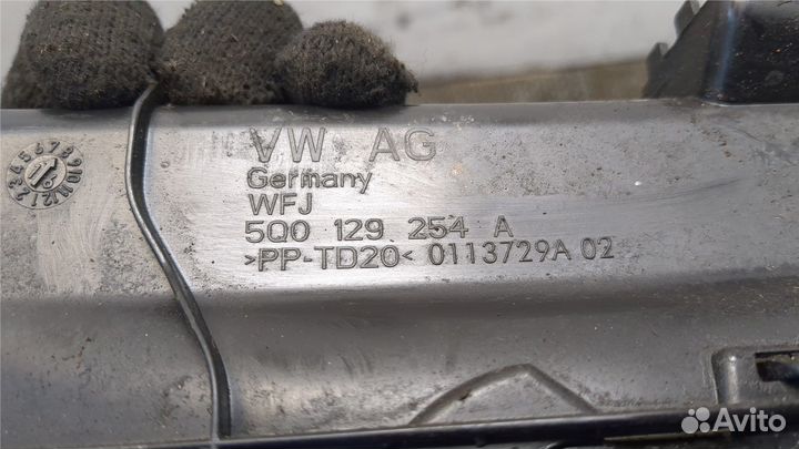 Воздуховод Volkswagen Golf 7, 2016