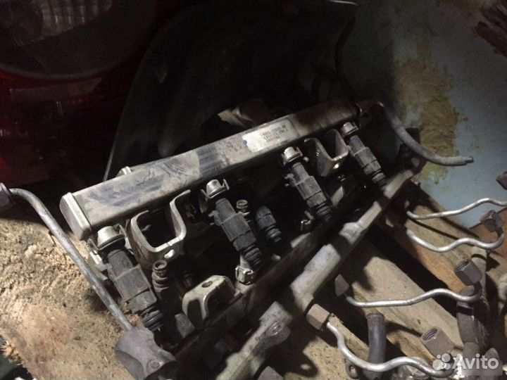 Рампа топливная Ford Focus 2