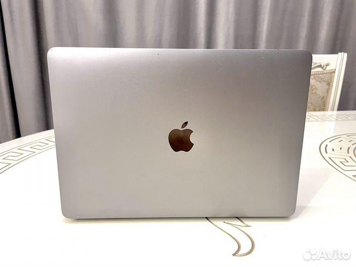Macbook pro 13 retina 2018