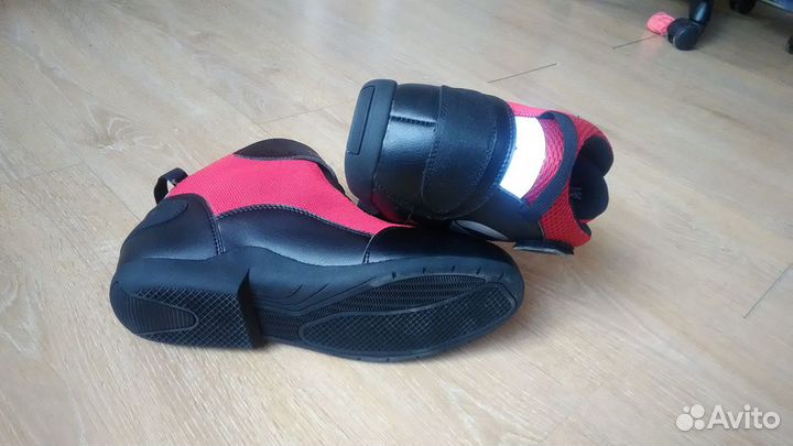 Мотоботинки