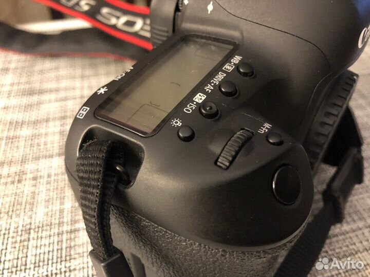 Фотоаппарат canon 5d mark IV