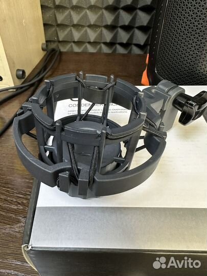 Микрофон конденсаторный AKG C 3000 (Новый почти)