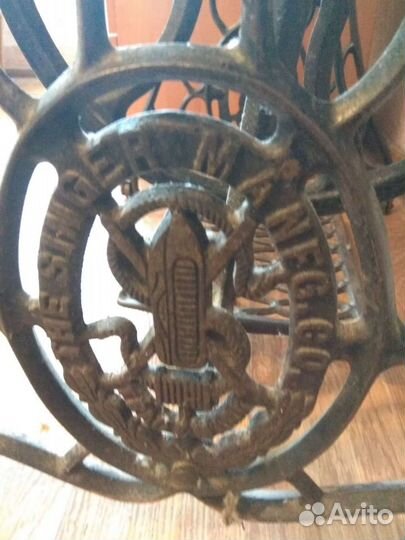 Швейная машина Singer