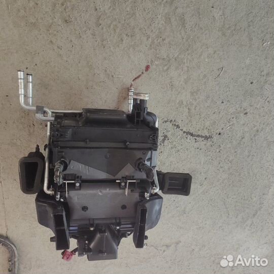 Корпус печки Audi A6 BDW 2004