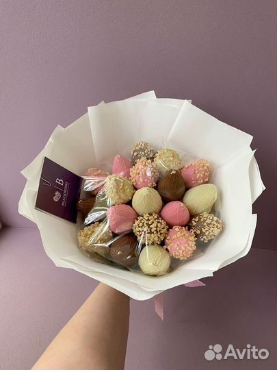 Клубника в шоколаде букеты на день матери