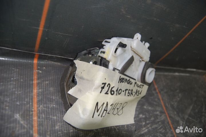 Замок двери задней правой - Honda Pilot 3