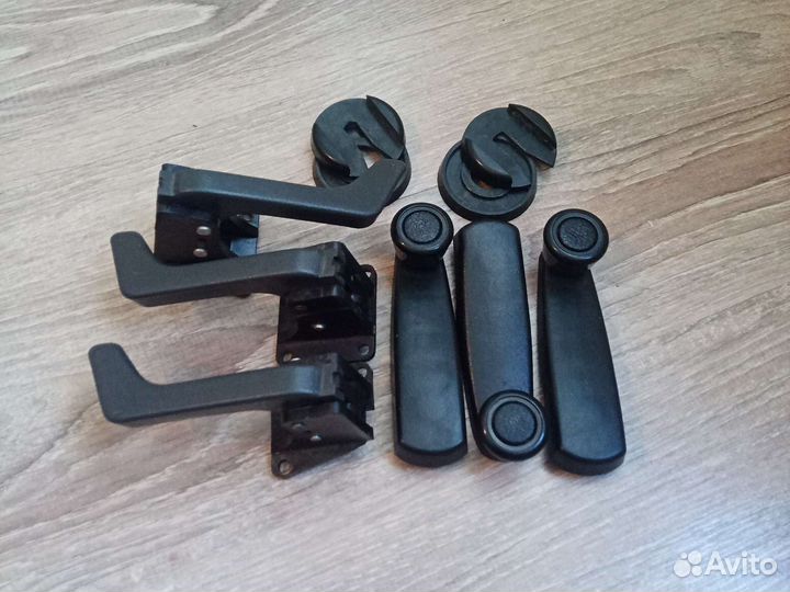 Ручки стеклоподъёмников, открывания дверей 2110