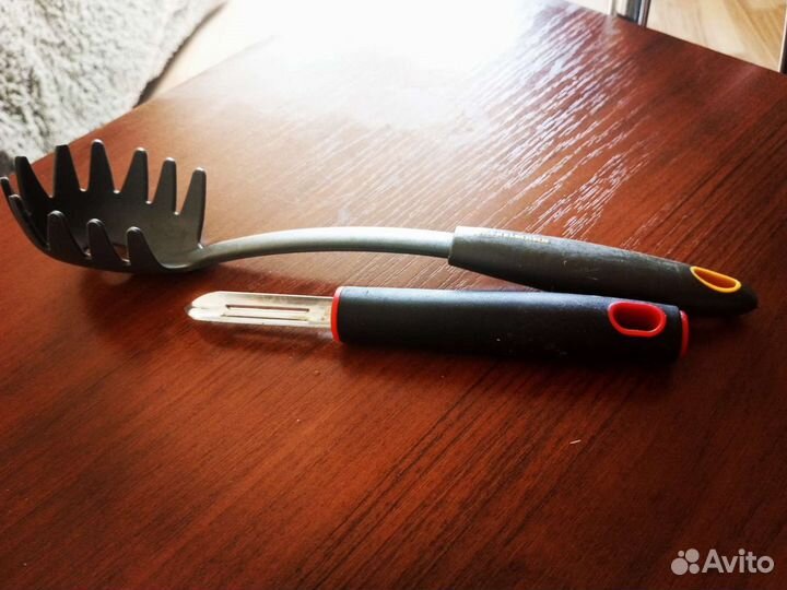 Столовые приборы