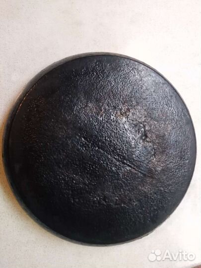 2 чугунных советских сковородки