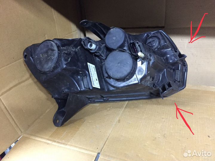 Фара не целая левая Renault Sandero 2015