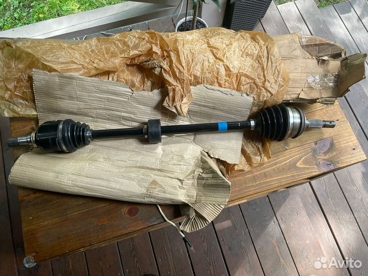 Toyota 43410-05111 Вал приводной правый в сборе