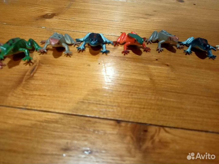 Игрушки лягушки