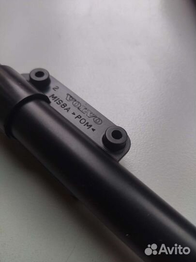 Форсунка омывателя фар правая Volvo XC60