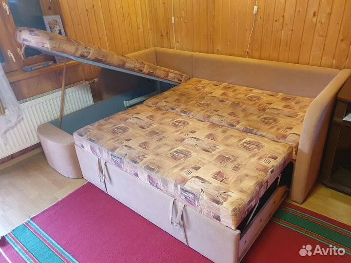 Большой угловой диван раскладной бу