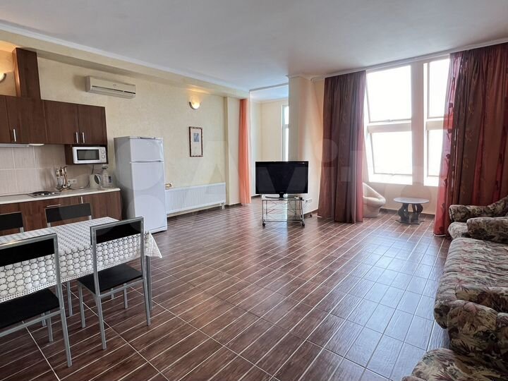 3-к. апартаменты, 92 м², 6/6 эт.